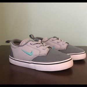Nike toddler shoes